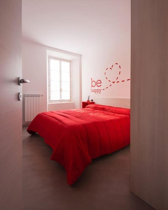 Be Happy - The House Of Travelers Apartment Комо Екстериор снимка