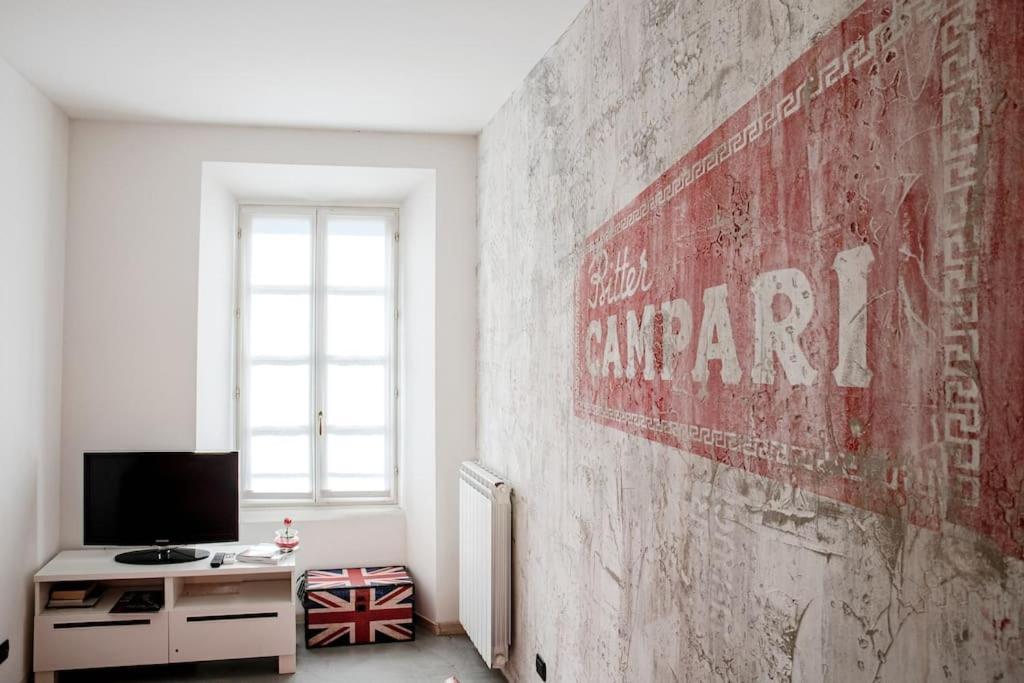 Be Happy - The House Of Travelers Apartment Комо Екстериор снимка